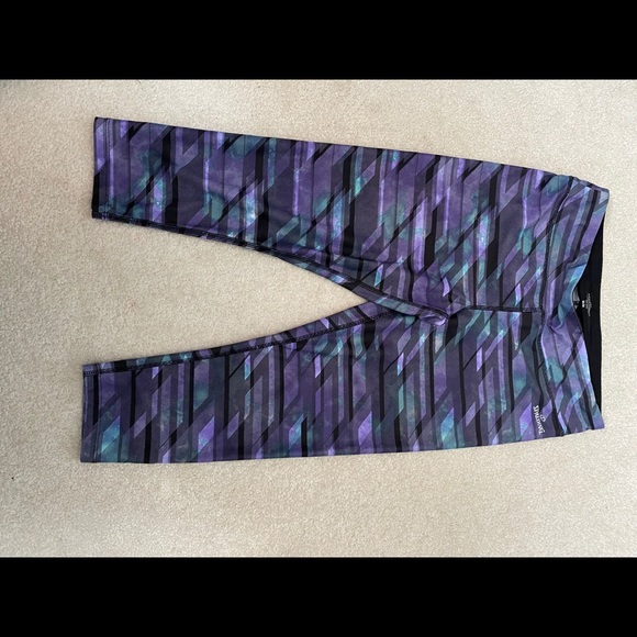 Spalding Multicoloured Capris - Picture 2 of 2